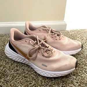 Womens Nike sneakers